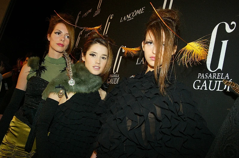 Photo by Jorge Andreu — backstage