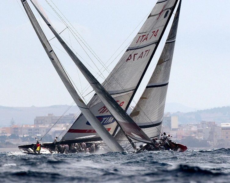 Photo by Jorge Andreu — vela
