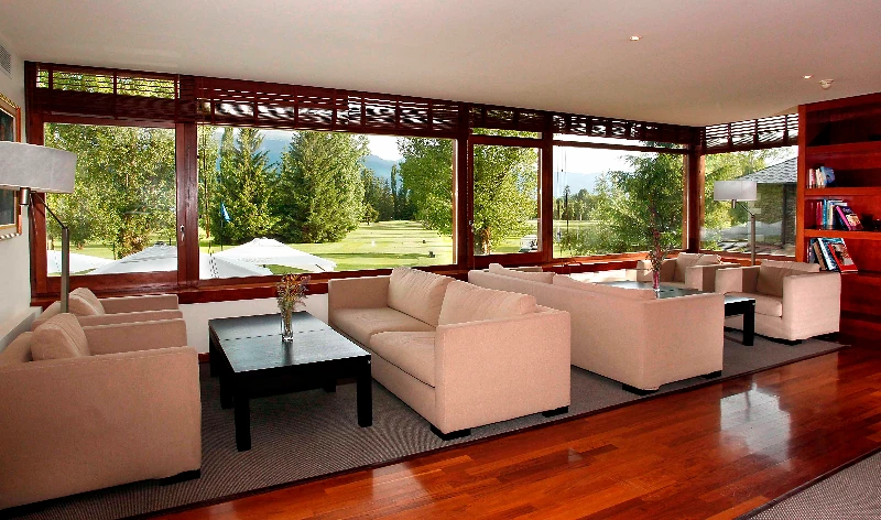 Photo by Jorge Andreu — interiores